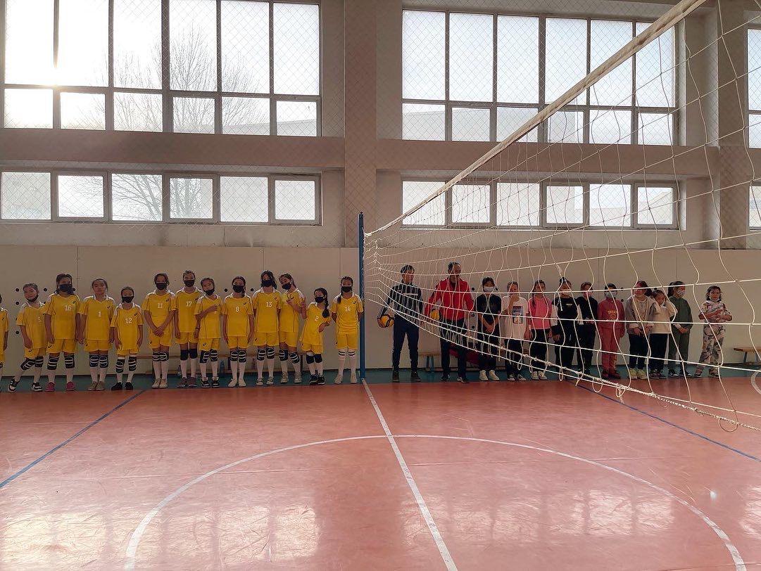 «Шұбар доп»