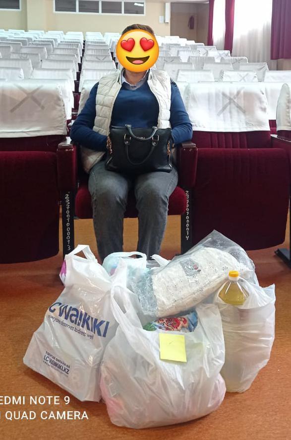 Алатау ауданы білім бөлімінің қолдауымен «Бөбек» ҰҒПББСО ұйымы мектебіміздің аз қамтылған және көп балалы отбасына азық-түлік себетімен қамқорлық көрсетті