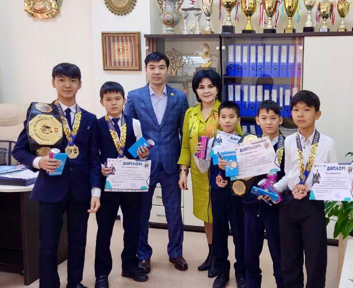 " Мықтылар турнирі"