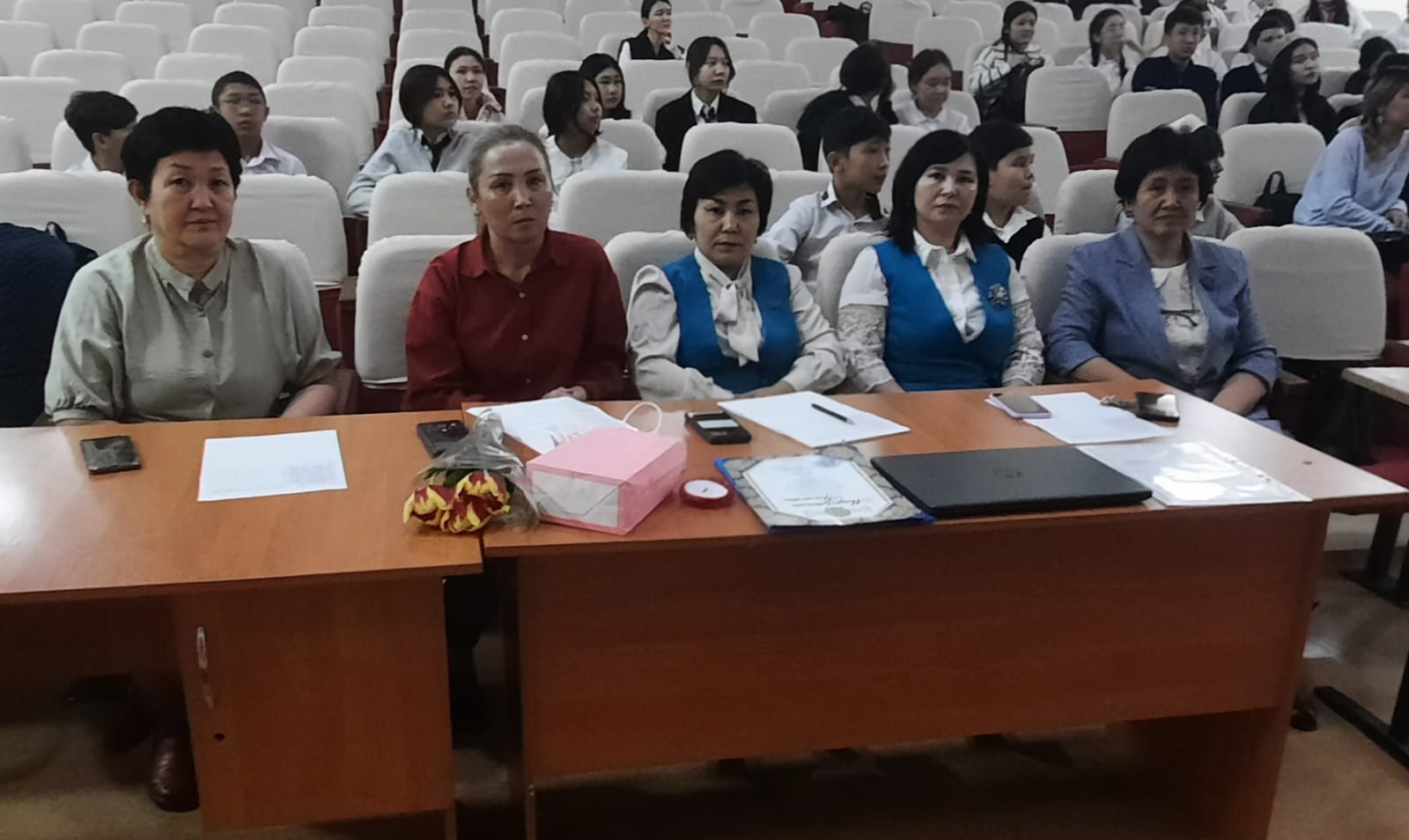 «Жақсы қыз-жағаңдағы құндыз» атты қыз сыны байқауы